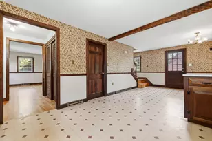 250 E Lothrop St, Beverly, MA 01915 - Photo 6