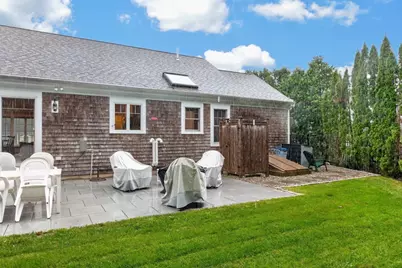 276 Pheasant Hill Cir, Barnstable, MA 02635 - Photo 4