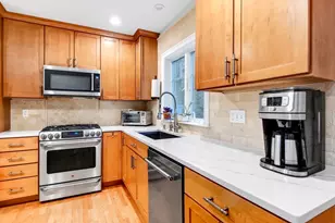 276 Pheasant Hill Cir, Barnstable, MA 02635 - Photo 16