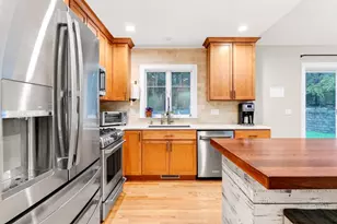 276 Pheasant Hill Cir, Barnstable, MA 02635 - Photo 18