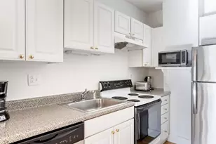 14-16 Derne St, Boston, MA 02114 - Photo 4