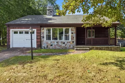 140 S Main St, Bellingham, MA 02019 - Photo 2