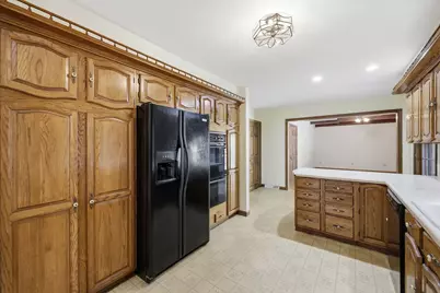 227 Telegraph Ave, Chicopee, MA 01020 - Photo 12