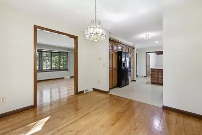 227 Telegraph Ave, Chicopee, MA 01020 - Photo 10