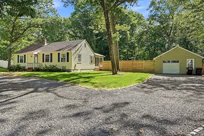 547 Tremont St, Rehoboth, MA 02769 - Photo 2