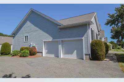 5 Village Ln #5, Methuen, MA 01844 - Photo 4