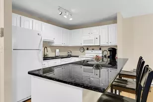 11 Church St, Salem, MA 01970 - Photo 6