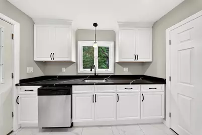 142 May St, North Attleboro, MA 02760 - Photo 8