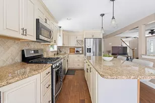 11 Woodbury Rd, Billerica, MA 01821 - Photo 2
