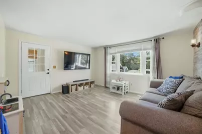 19 Harold St, Worcester, MA 01604 - Photo 4