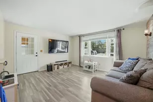 19 Harold St, Worcester, MA 01604 - Photo 4