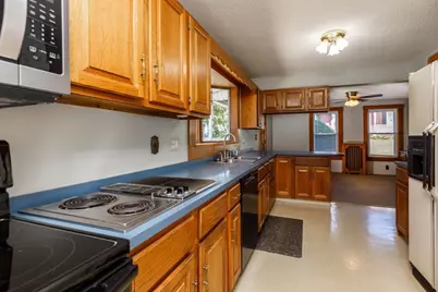 12 Abbott Street, Gardner, MA 01440 - Photo 4