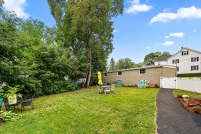 8 Bixby St #8, North Andover, MA 01845 - Photo 28