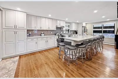 59 Maplewood Rd, Lynn, MA 01904 - Photo 2