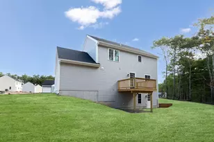 4 Lady Bug Ln, Plymouth, MA 02360 - Photo 2