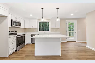 4 Lady Bug Ln, Plymouth, MA 02360 - Photo 12