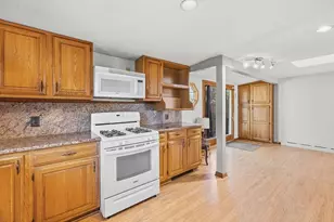 950 Glen St, New Bedford, MA 02745 - Photo 26