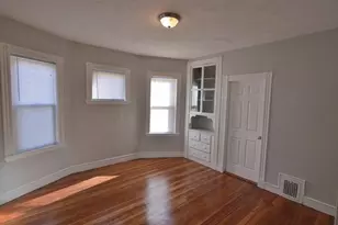 28 Taft St, Boston, MA 02125 - Photo 4