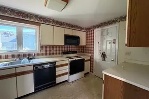 163 Whittier Meadows Dr, Amesbury, MA 01913 - Photo 8