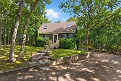 4 Farm Way, Edgartown, MA 02539 - Photo 1