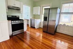 42 Nichols St, Chelsea, MA 02150 - Photo 2