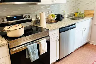 24 Ransom Rd, Boston, MA 02135 - Photo 4