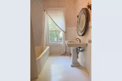 186 Buckingham St., Springfield, MA 01109 - Photo 18