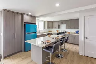 247 Pitman St, Fall River, MA 02723 - Photo 4