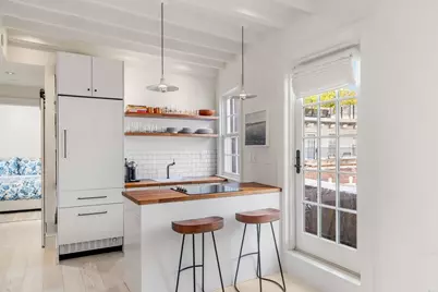 5 West Hill Place #D, Boston, MA 02114 - Photo 6