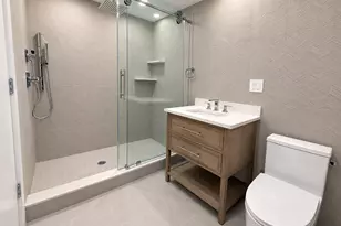 804 E 7th St, Boston, MA 02127 - Photo 12