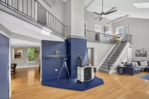 42 Epping St, Lowell, MA 01852 - Photo 2