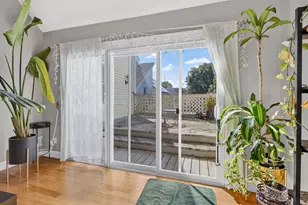 42 Epping St, Lowell, MA 01852 - Photo 8