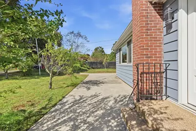107 South St, East Brookfield, MA 01515 - Photo 32