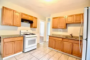 42 Colonial Ave, Boston, MA 02124 - Photo 4