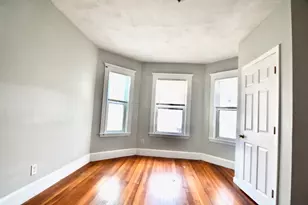42 Colonial Ave, Boston, MA 02124 - Photo 6