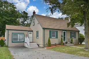 128 Collins St, Danvers, MA 01923 - Photo 2