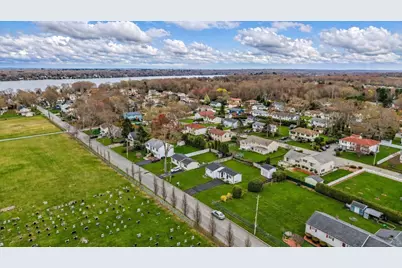 715 Newhall St, Fall River, MA 02721 - Photo 4