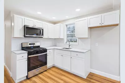 715 Newhall St, Fall River, MA 02721 - Photo 8