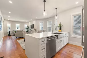 32 Cambridge Terrace, Cambridge, MA 02140 - Photo 14