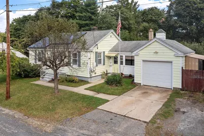 2 Hamilton St, Orange, MA 01364 - Photo 2