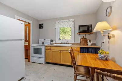 2 Hamilton St, Orange, MA 01364 - Photo 12
