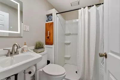 2 Hamilton St, Orange, MA 01364 - Photo 16