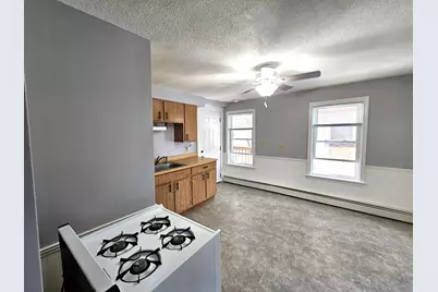 558 East School St, Woonsocket, RI 02895 - Photo 10