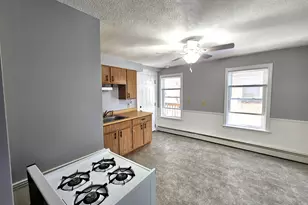 558 E School St, Woonsocket, RI 02895 - Photo 10