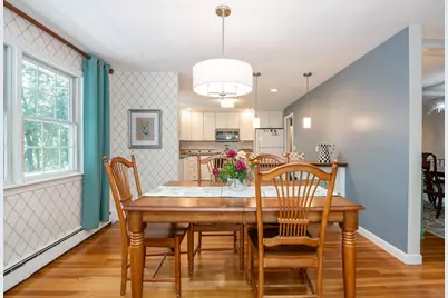 29 Doncaster Circle, Lynnfield, MA 01940 - Photo 14
