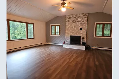 186 Spring St, Hopkinton, MA 01748 - Photo 6
