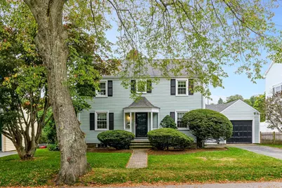 18 Mohawk Rd, Marblehead, MA 01945 - Photo 2