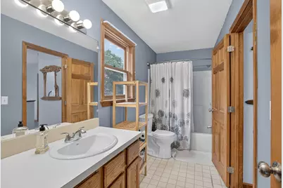 20 Indian Ridge Dr, Leominster, MA 01453 - Photo 6
