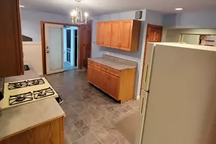 185 Dracut St, Lowell, MA 01854 - Photo 6