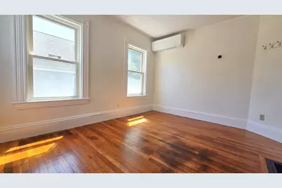 576 Trapelo Rd #2, Belmont, MA 02478 - Photo 6